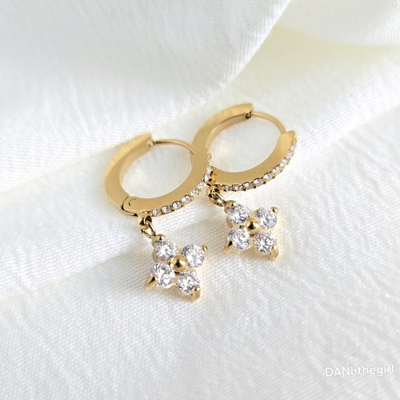Gold CZ Diamond Clover Hoop Earrings - Picture 3 of 10